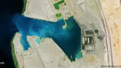 Dünyanın en büyük şantiyesinde bu kez de mega liman inşa edildi