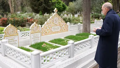 Cumhurbaşkanı Erdoğan'dan kabir ziyareti