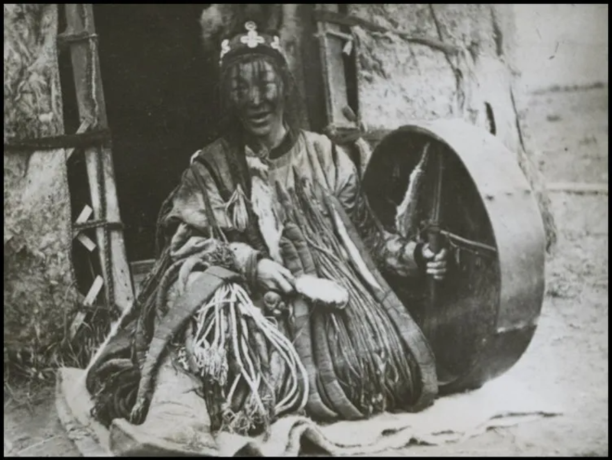 Bilim kurgu değil Türk boylarının 111 yıllık fotoğrafları. Gizemli heykeller, gelişmiş aletler, tanıdık kıyafetler (106 fotoğrafla gizemli Türk tarihi) 11