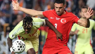Merih Demiral'dan sitem: "En üzüldüğüm maçlardan biri, kart bile görmedik!"