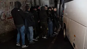 Kırklareli'nde 9 düzensiz göçmen yakalandı. Aracın sürücüsü tutuklandı