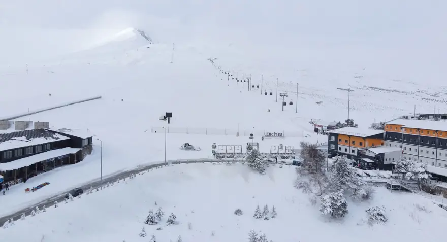 Erciyes'te kar kalınlığı 110 santimetreye ulaştı 4