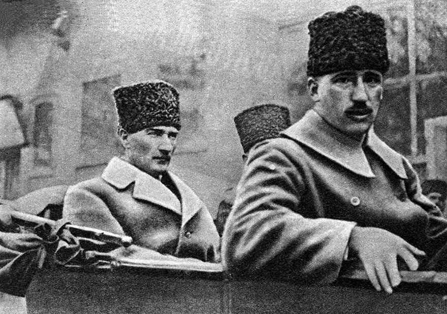 Mustafa Kemal Atatürk'ün ebediyete intikalinin 87. yılı 12