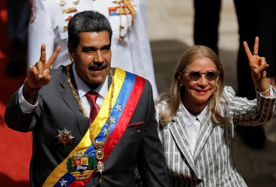 CHAVEZ'LE BERABER ÇİFT DEVLET MERDİVENLERİNİ TIRMANIYOR 1