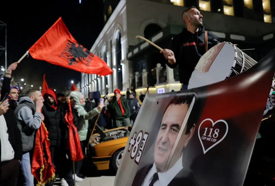 Kosova, erken seçim için sandık başında Kosova, erken seçim için sandık başında