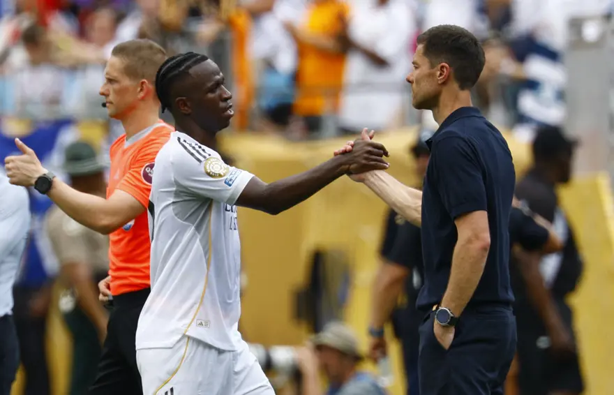 80 BİN KİŞİ ÖNÜNDE TEPKİ 4