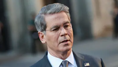 Trump Kabinesi'nde FED krizi, 9 merkez bankası başkanından destek