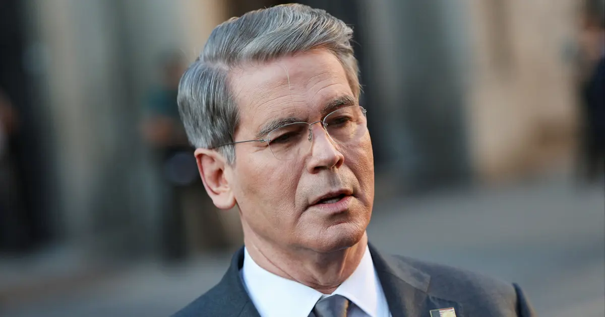 Trump Kabinesi'nde FED krizi, 9 merkez bankası başkanından destek