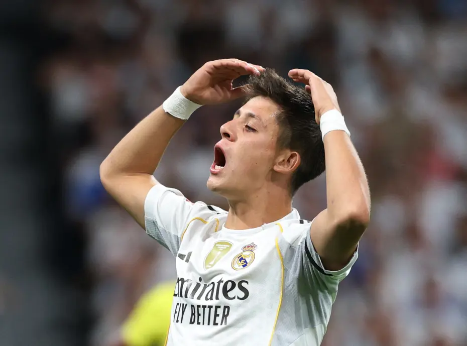 Arda Güler maç sonu gündem oldu, tekme salladı yere düştü