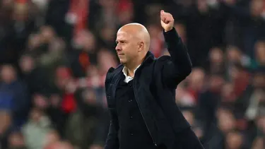 Arne Slot'tan özeleştiri: "Tutarlıydık ama kaybetme konusunda"