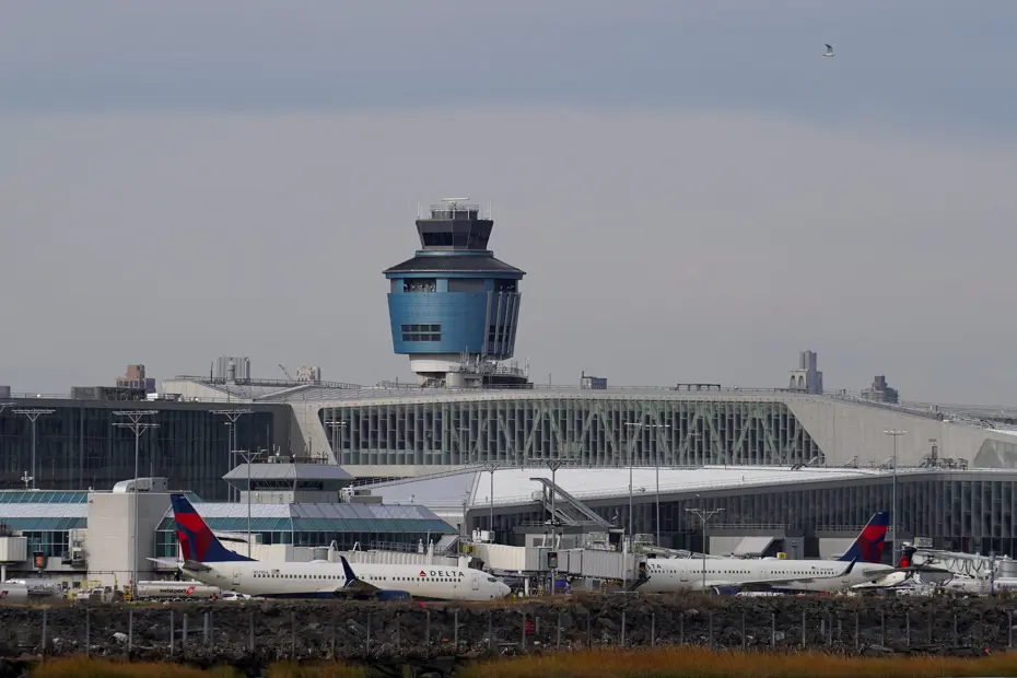 ABD'de hükümet açıldı, uçuşlar başladı