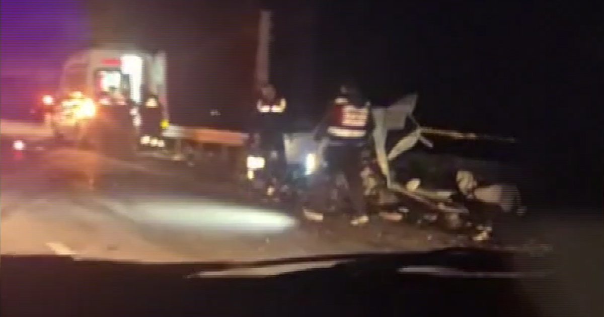 Ankara’da iki otomobil kafa kafaya çarpıştı: 4 ölü, 3 yaralı