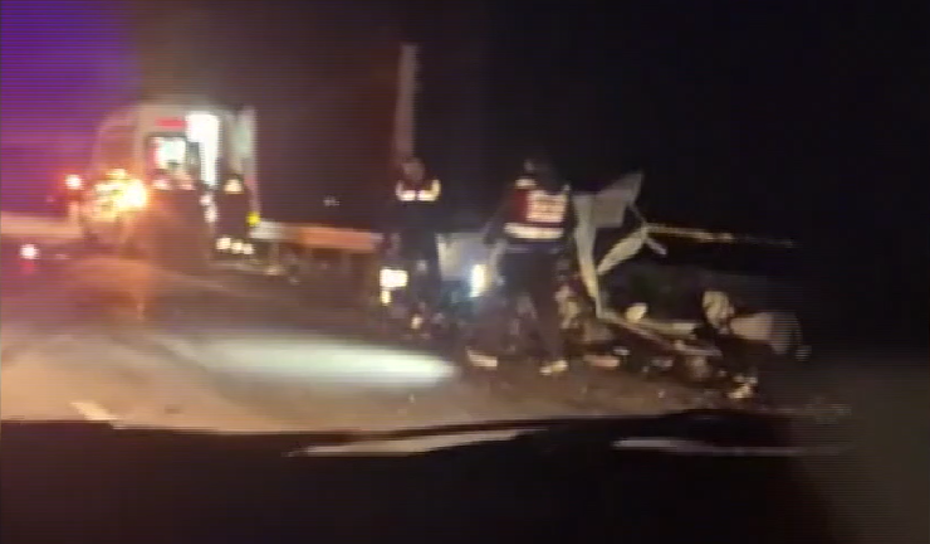 Ankara’da iki otomobil kafa kafaya çarpıştı: 4 ölü, 3 yaralı