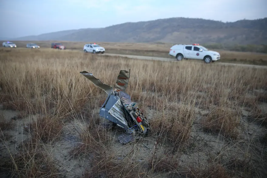 TÜRK HAVA KUVVETLERİ'NE AİT UÇAK GÜRCİSTAN'DA DÜŞTÜ, UÇAĞIN PARÇALARI GENİŞ ALANA YAYILDI 