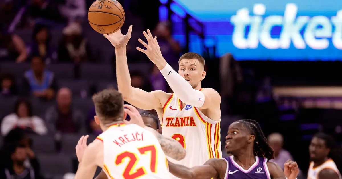 Atlanta Hawks'tan Sacremonto Kings'e tam 33 sayı fark