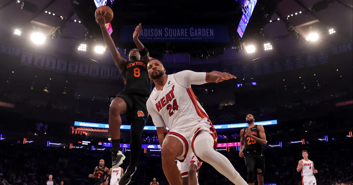 Miami Heat, Knicks'in hayallerini son saniyede yıktı