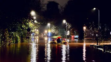 Claudia fırtınası Portekiz ve İngiltere'yi vurdu: 3 ölü