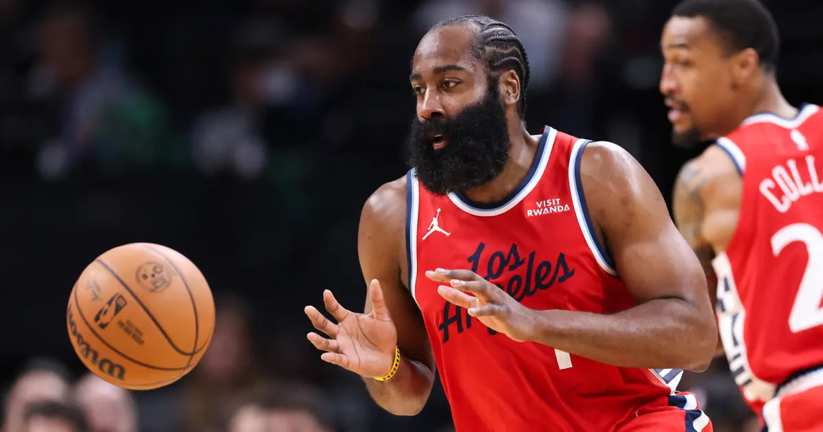 James Harden üçlüğü kaçırdı, Boston Celtics son anda kazandı