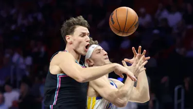 Miami Heat'ten Golden State Warriors'a 14 sayı fark