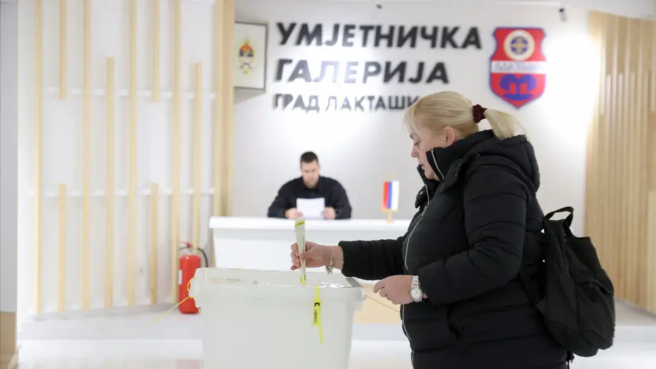 Bosna Hersek'in Sırp entitesinde erken seçim için oy verme işlemi başladı