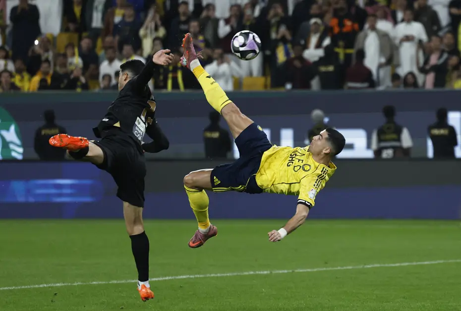 Ronaldo roveşatayla 954'e ulaştı