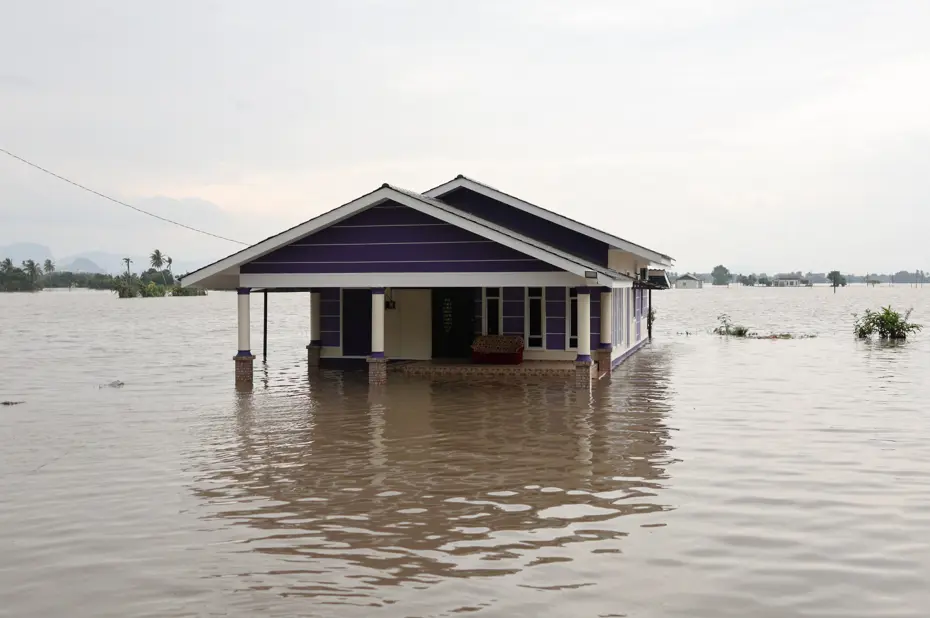 Tayland'daki sel felaketinde can kaybı 82'ye yükseldi