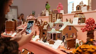 Zencefilli kurabiyeden eserler sergileniyor