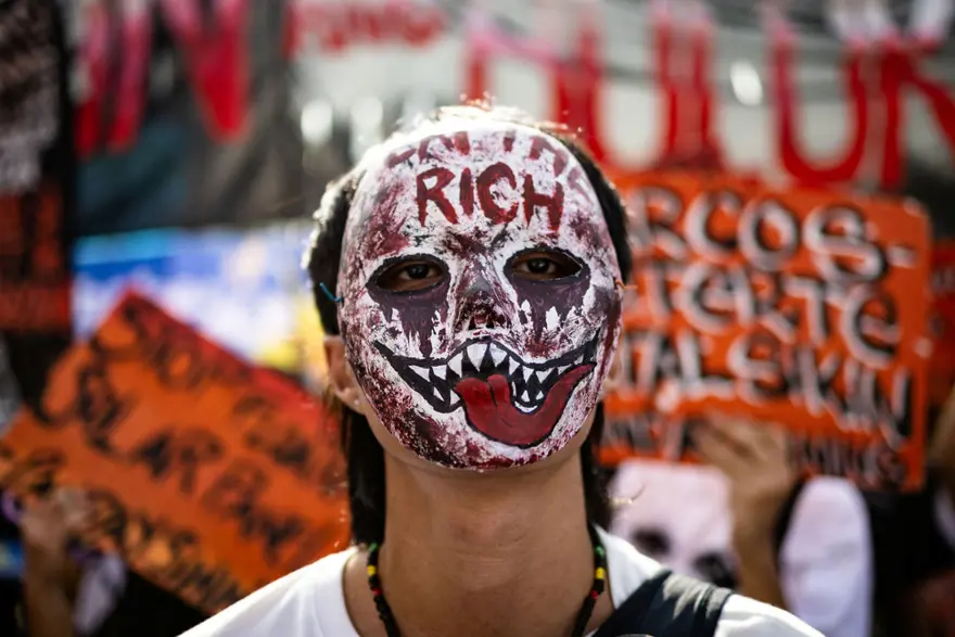 Filipinler'de tayfun sonrası yolsuzluk protestosu: "Sorumluları hapse atın" 