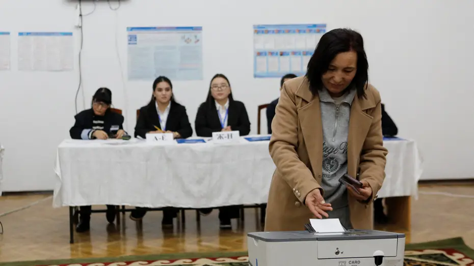 Kırgızistan'da halk sandık başında