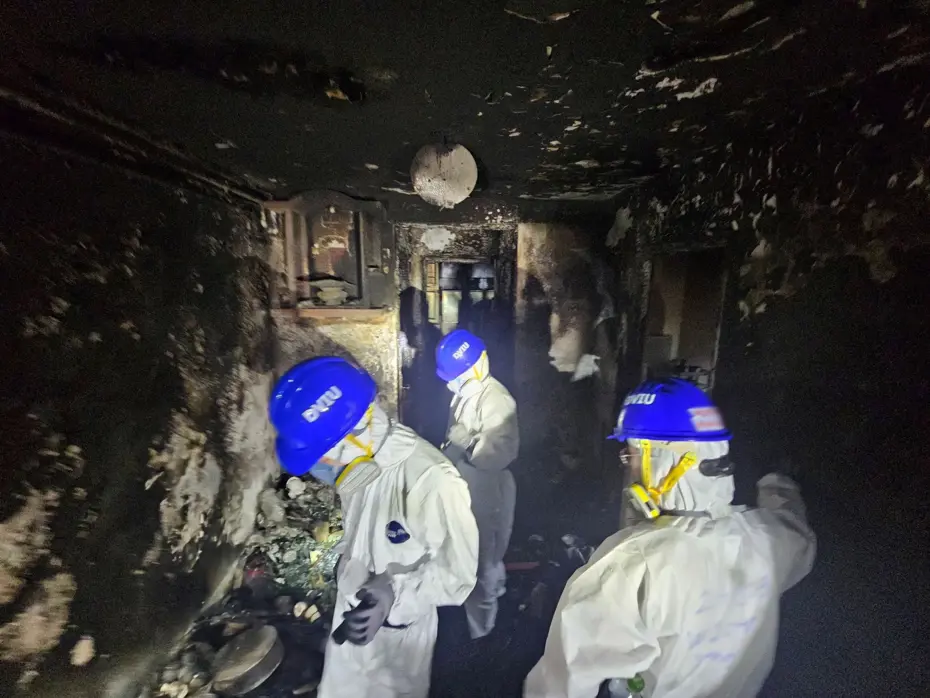 Hong Kong'ta yanan binalarda dayanıksız malzeme tespit edildi, 13 kişi gözaltında