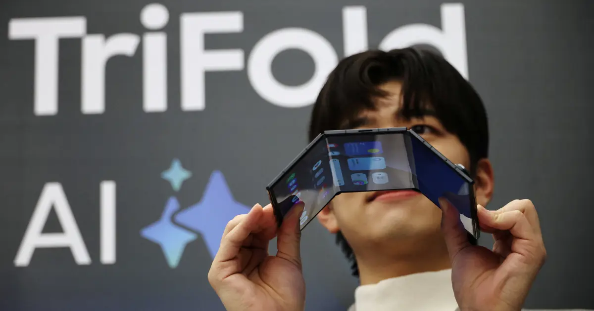 Samsung Galaxy Z TriFold üç katlı telefon