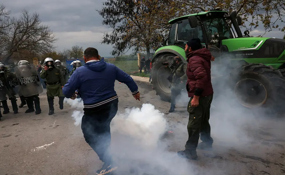 Yunan çiftçilerin eylemleri, Türk sınır kapılarını TIR geçişine kapattı