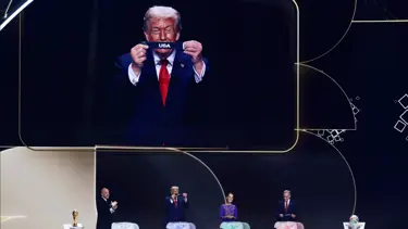  Trump'a "FIFA Barış Ödülü" verildi