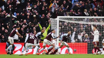 Aston Villa, lider Arsenal'i 90+5'te yıktı