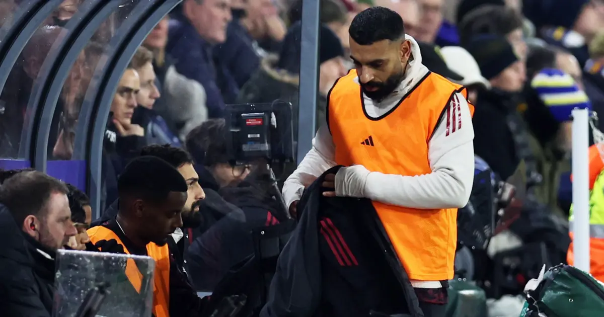 Salah isyan bayrağını çekti