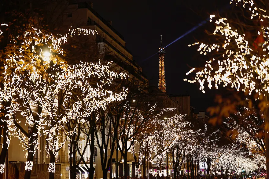 YILBAŞI RUHU EİFFEL'DE 