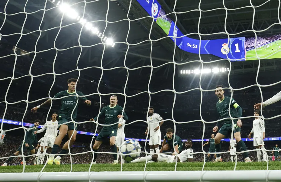 Real Madrid tepetaklak, Arsenal doludizgin