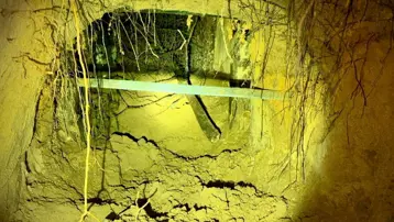 Belarus'tan kazılan tünelle Polonya'ya geçtiler