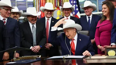 Trump yine Fed'i hedef aldı. "Ben akıllı bir sesim ve dinlenmeliyim"