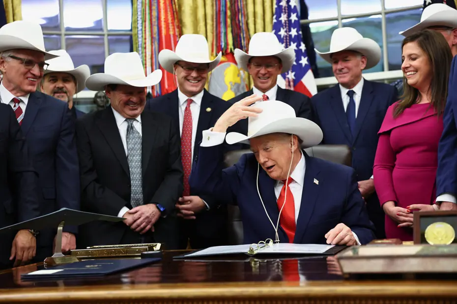 Trump yine Fed'i hedef aldı. 