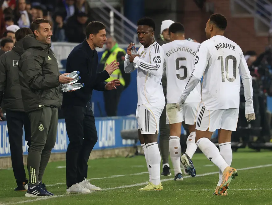 KRİZ EL CLASICO'DA PATLAK VERDİ 3