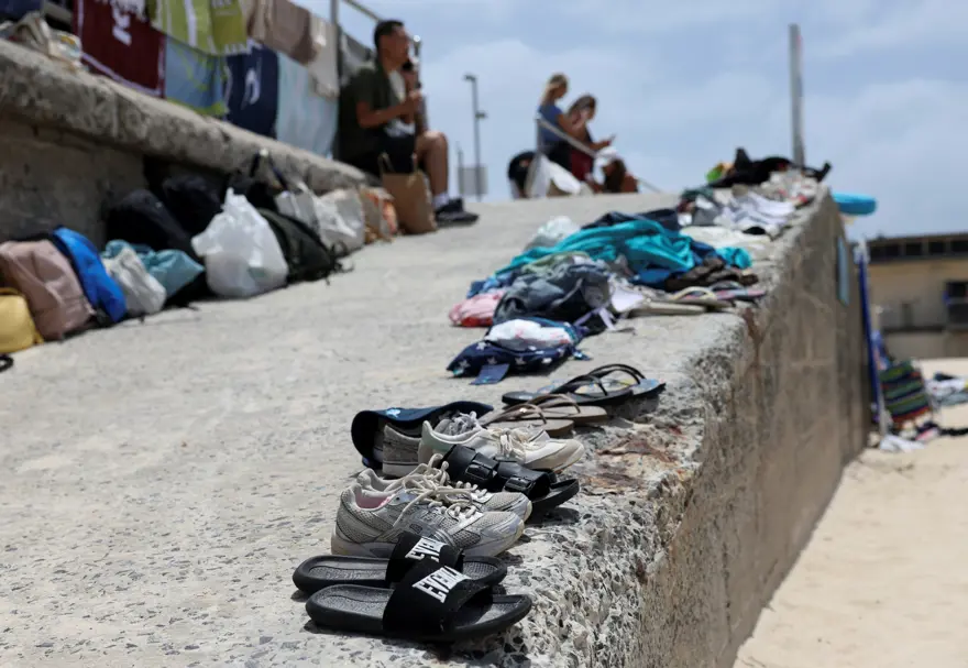 ARAÇTAN DAEŞ BAYRAKLARI ÇIKTI 