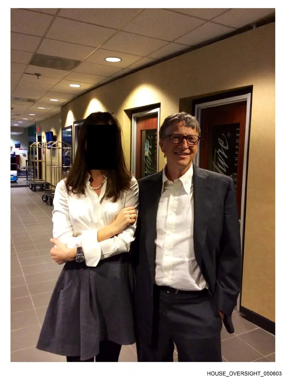 ABD Kongresi yeni Epstein fotoğrafları yayımladı. Bill Gates de yer alıyor