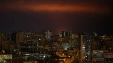 Rusya 10 saat aralıksız saldırdı, Kiev buz kesti