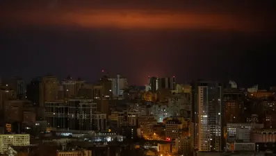 Rusya 10 saat aralıksız saldırdı, Kiev buz kesti