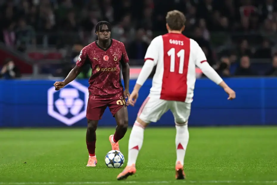 Galatasaray'da Wilfred Singo, takım arkadaşını öve öve bitiremedi: 