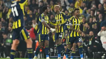 Fenerbahçe zirve takibinde, 6 önemli eksikle sahaya çıkacaklar. Muhtemel 11