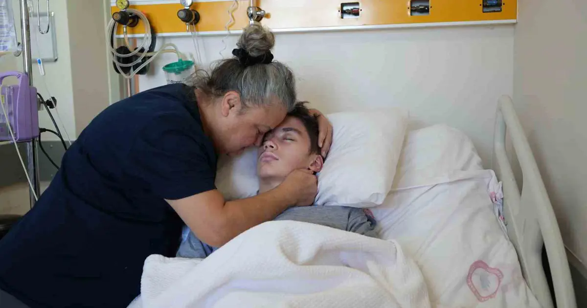 Akran zorbalığı 14 yaşındaki çocuğu, yatağa mahkum etti