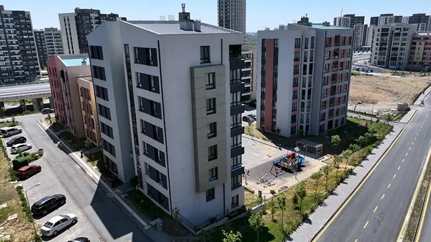 İSTANBUL'DA İKAMET ŞARTI BULUNUYOR 6