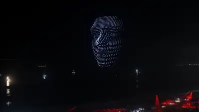 Karadağ’daki yılbaşı gösterisinde yaklaşık 600 dron yere düştü